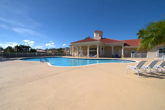 $400,000 | 5411 Place Lake Drive, Fort Pierce, FL 34951