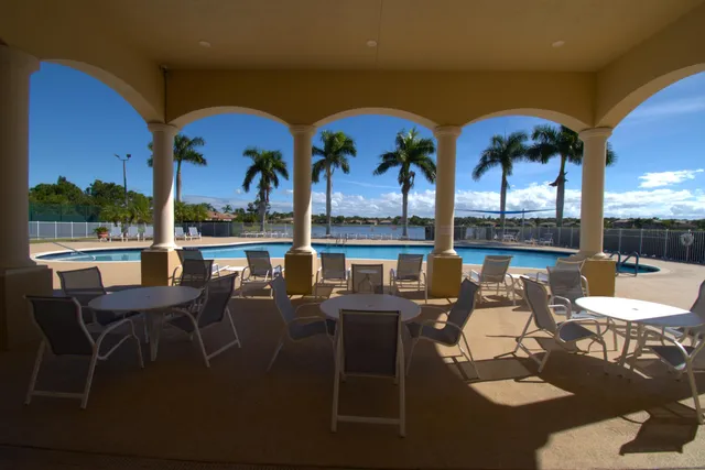 $400,000 | 5411 Place Lake Drive, Fort Pierce, FL 34951