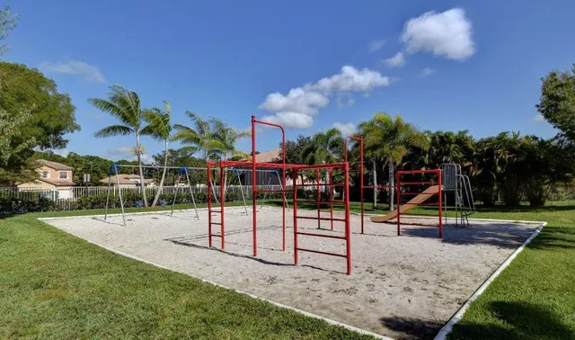 $400,000 | 5411 Place Lake Drive, Fort Pierce, FL 34951