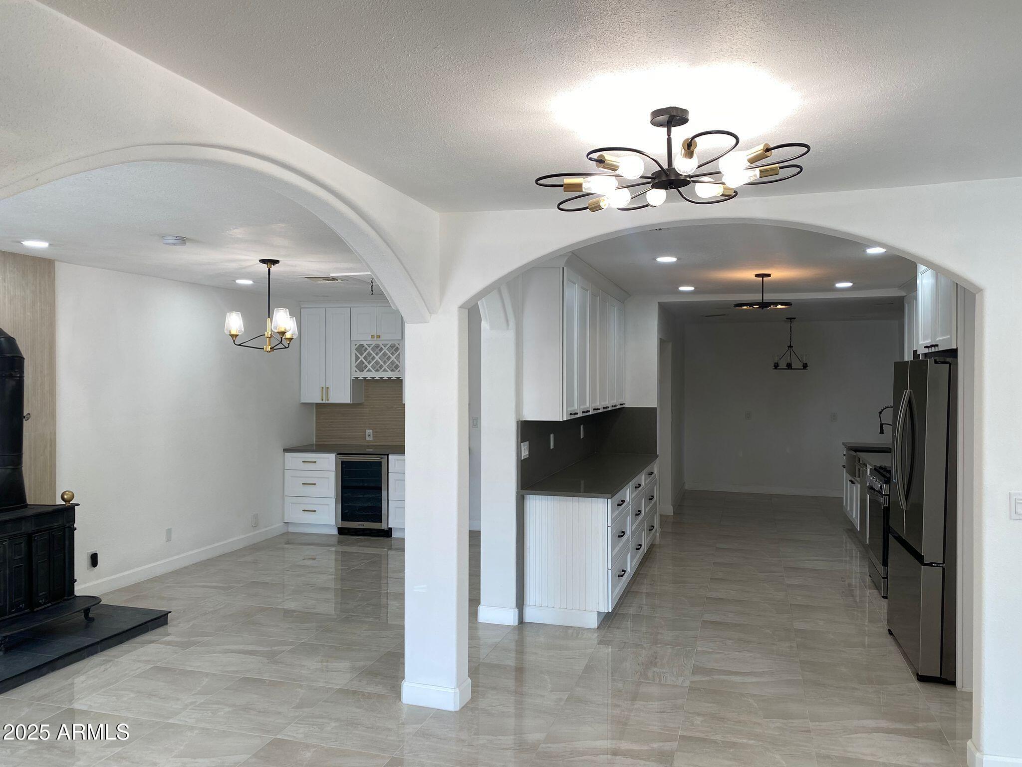 6842 North 14th Street Phoenix, AZ 85014 - Photo 14 of 53 arches