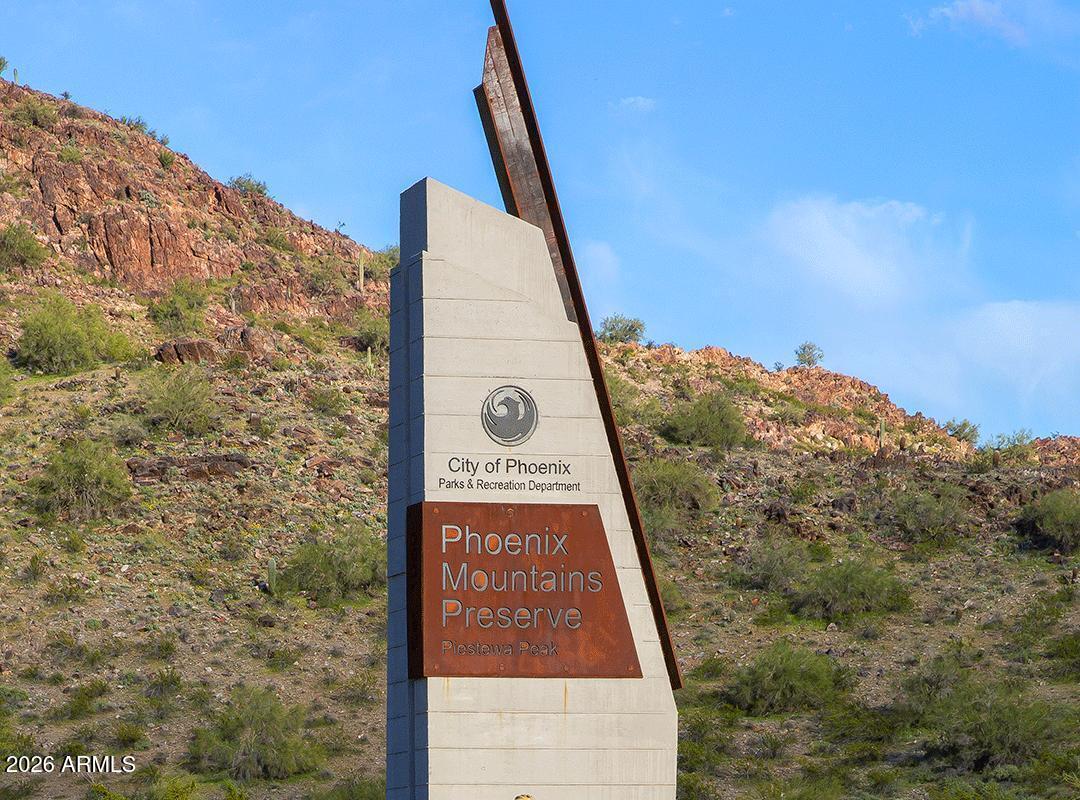 6842 North 14th Street Phoenix, AZ 85014 - Photo 45 of 53 Mountain Preserve sign