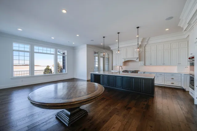 $3,100,000 | 4908 Winners Circle, Middleton, WI 53562