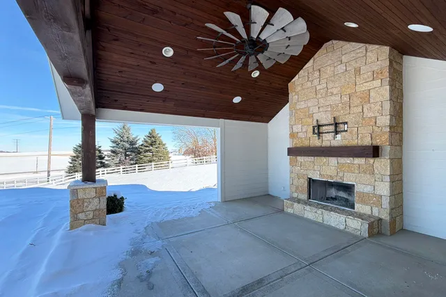 $3,100,000 | 4908 Winners Circle, Middleton, WI 53562