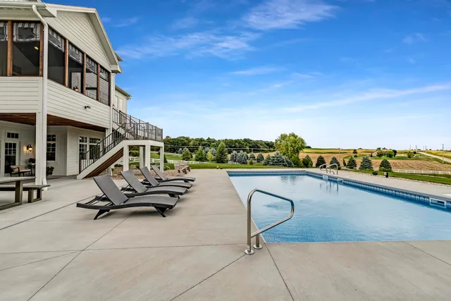$3,100,000 | 4908 Winners Circle, Middleton, WI 53562