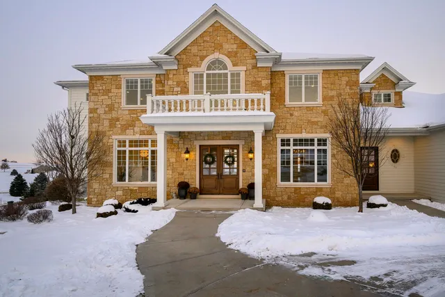 $3,100,000 | 4908 Winners Circle, Middleton, WI 53562