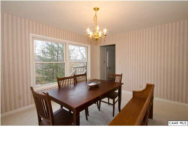 60 Laguna Road Palmyra, VA 22963 - Photo 5 of 25 a dining room with furniture and window