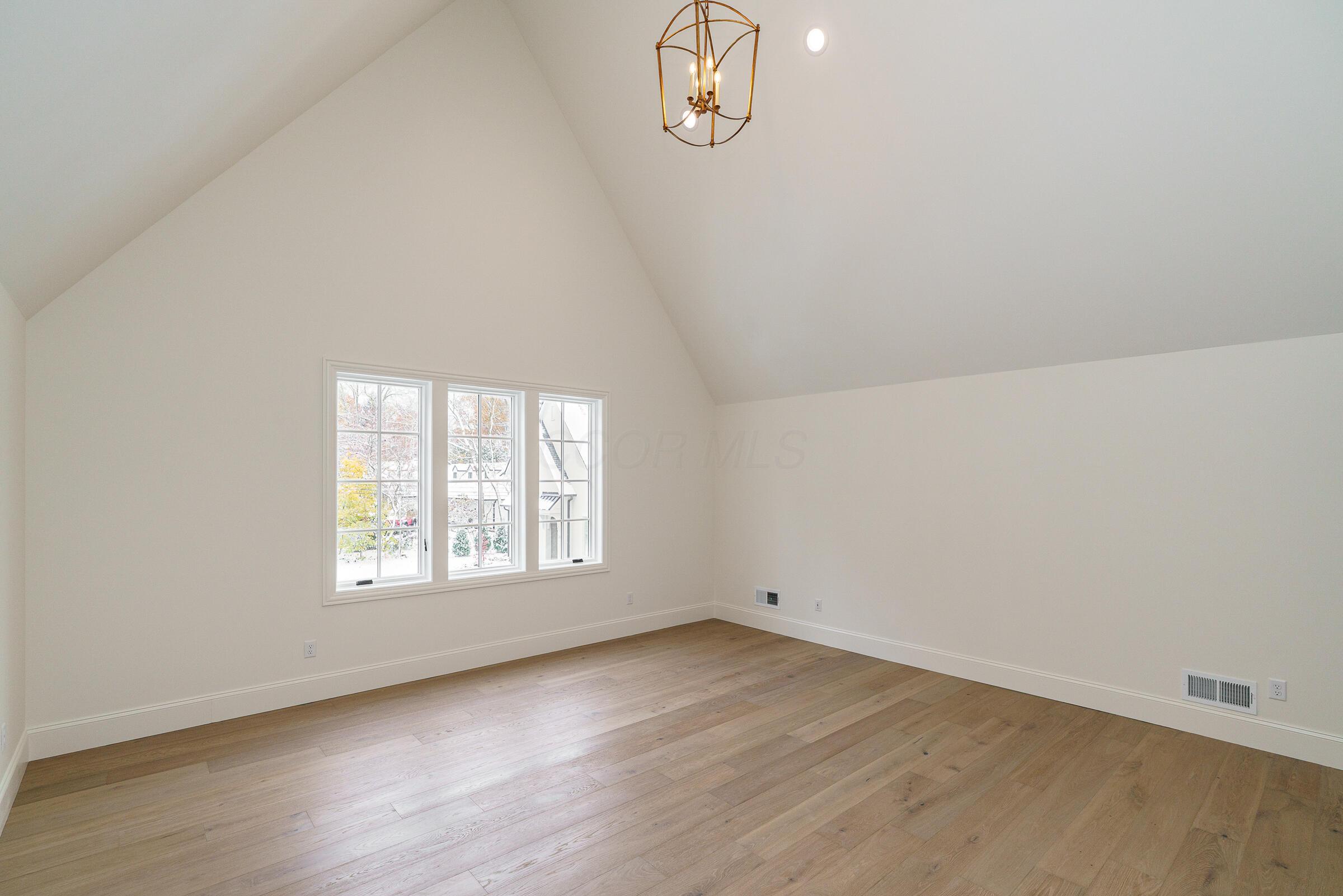 2681 Lane Road Columbus, OH 43220 - Photo 50 of 88 Primary Suite