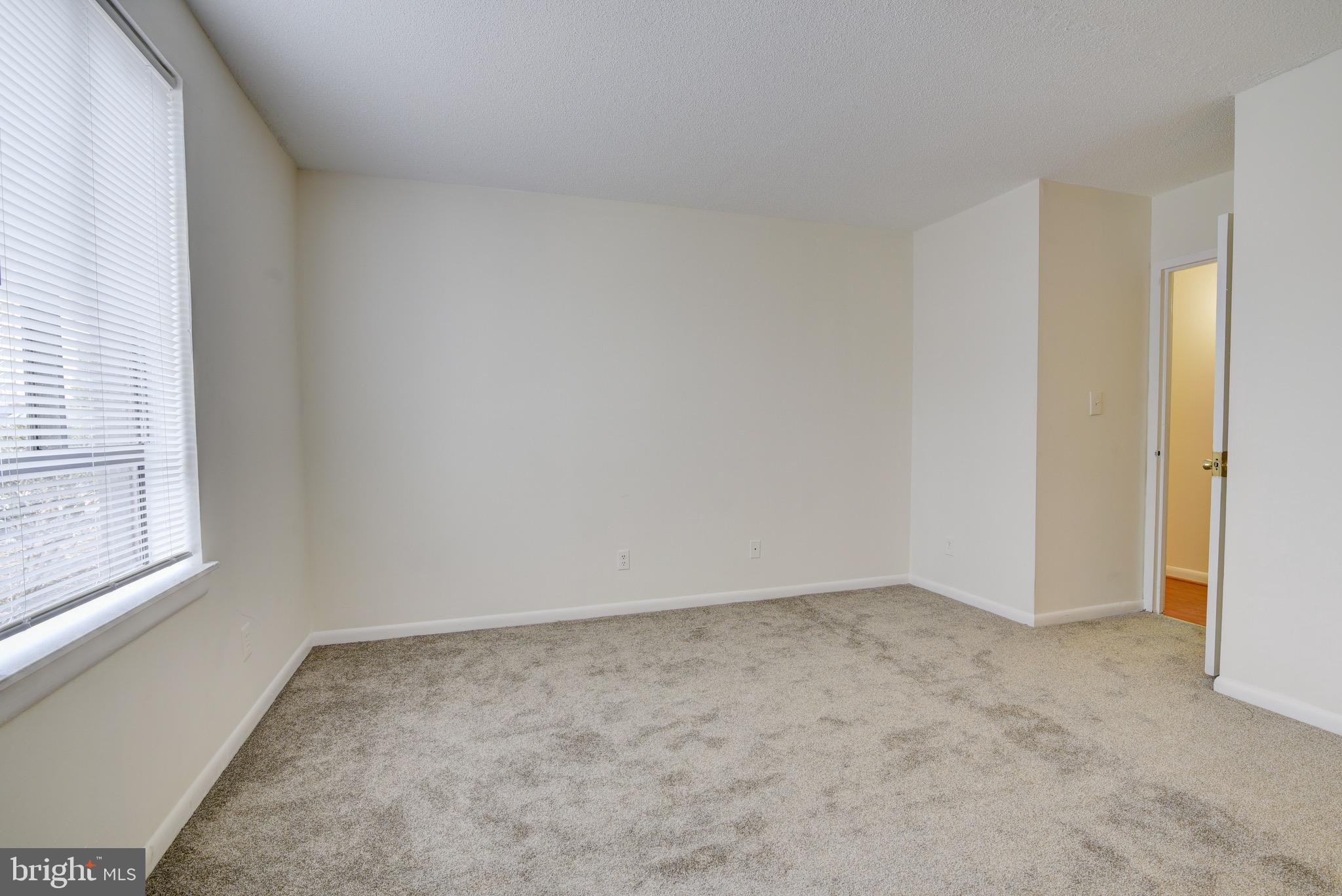 2241 Castle Rock Square, Unit 2B Reston, VA 20191 - Photo 5 of 13 Gallery Image 5