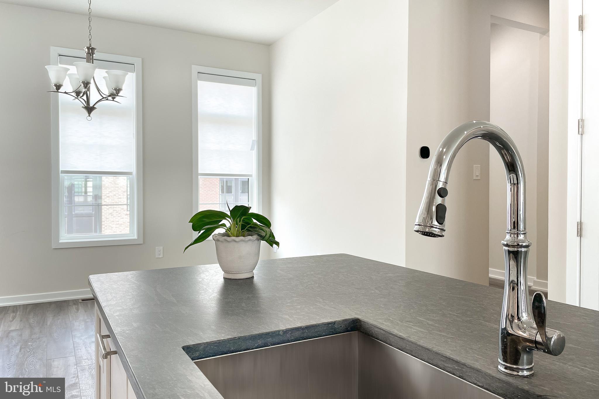 1770 Violet Ridge Place McLean, VA 22102 - Photo 12 of 60