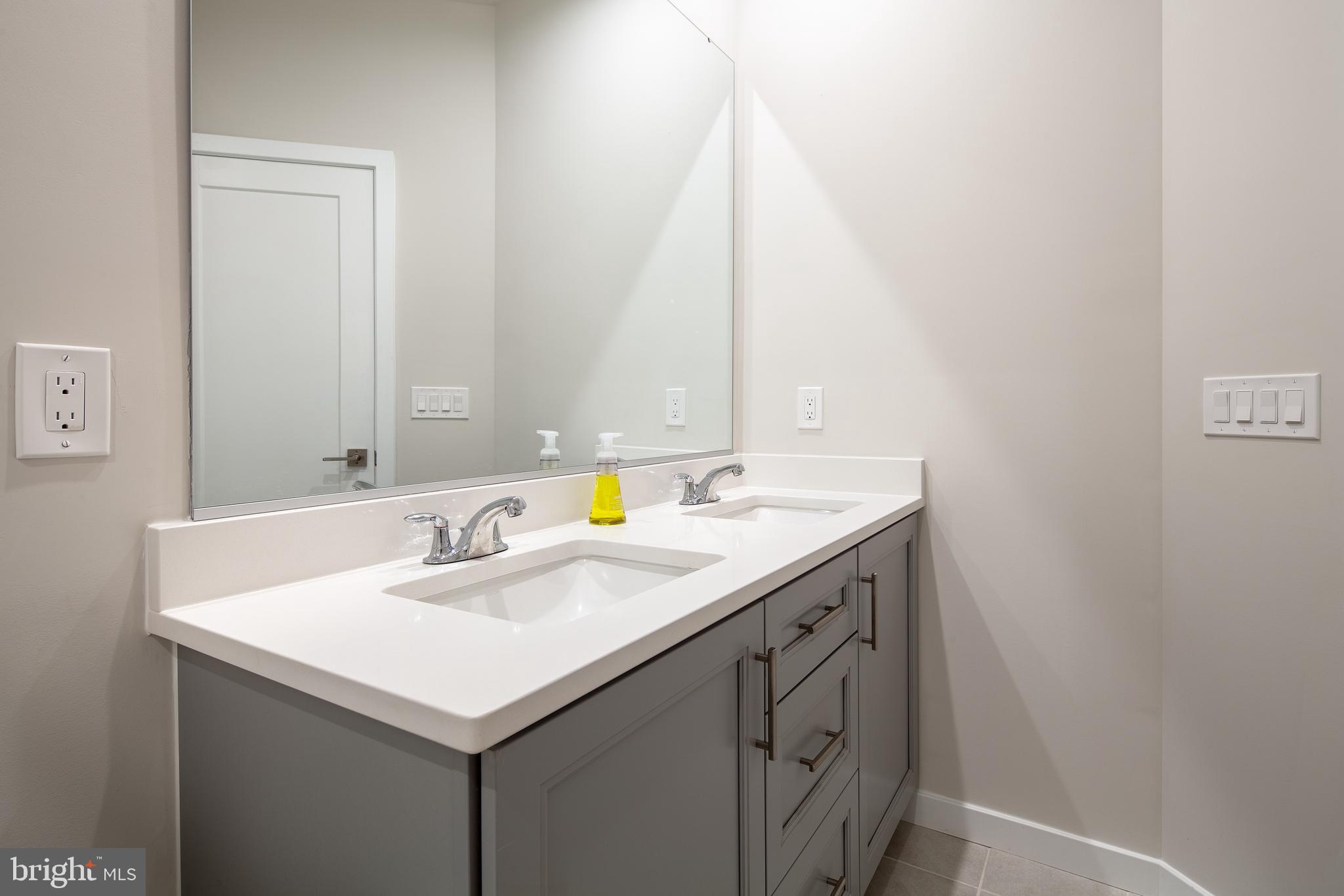 1770 Violet Ridge Place McLean, VA 22102 - Photo 40 of 60