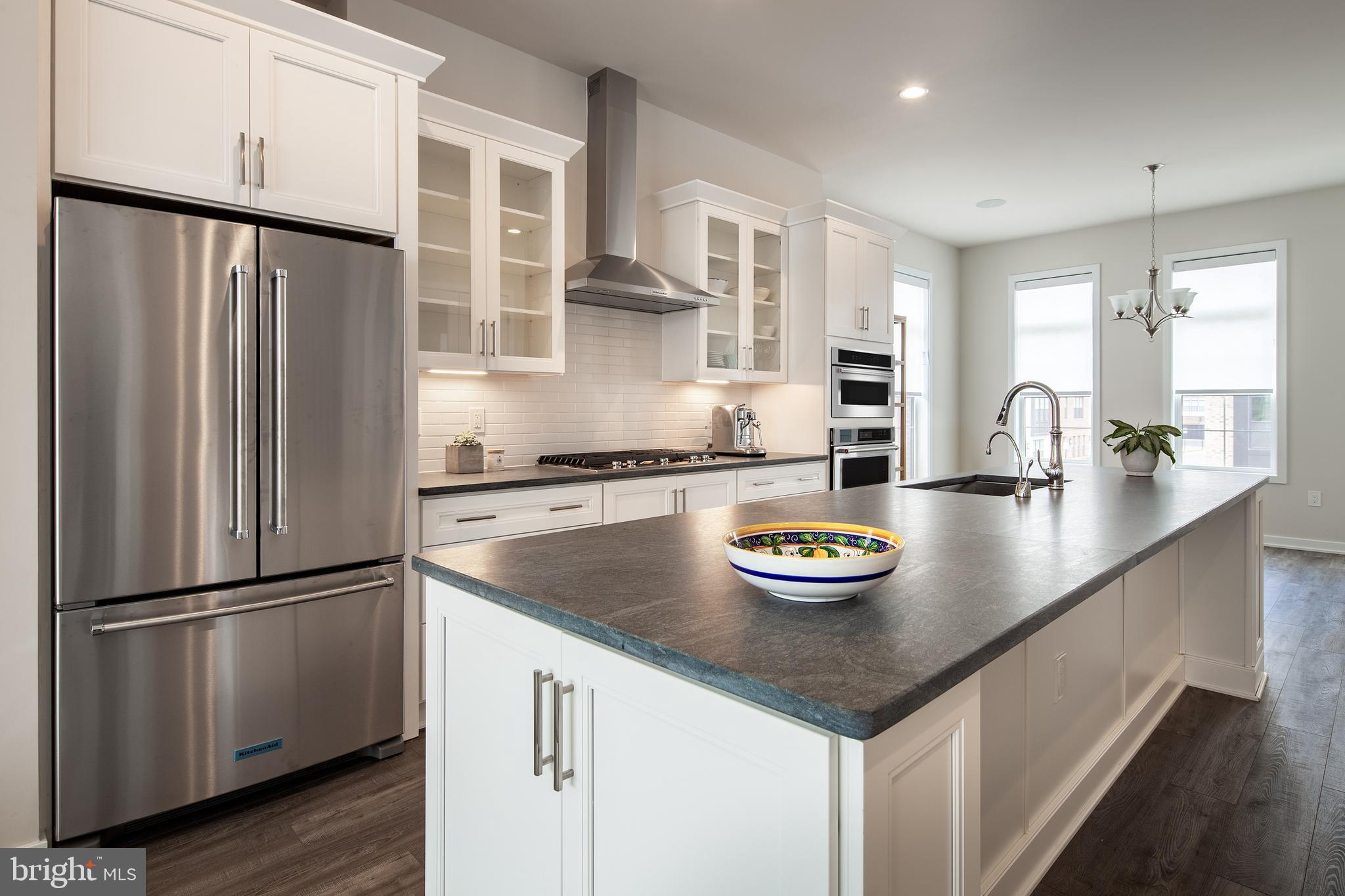 1770 Violet Ridge Place McLean, VA 22102 - Photo 9 of 60