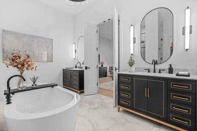 $2,295,000 | 3341 Gaslight Lane, Saugatuck, MI 49453