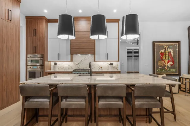 $2,295,000 | 3341 Gaslight Lane, Saugatuck, MI 49453