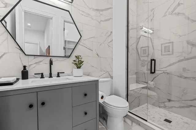 $2,295,000 | 3341 Gaslight Lane, Saugatuck, MI 49453