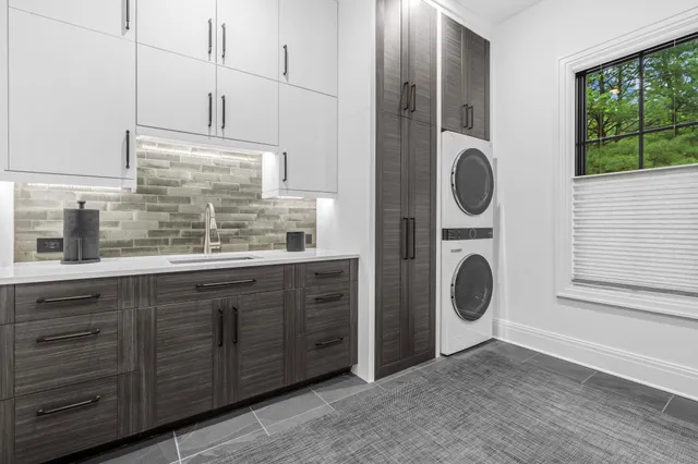 $2,295,000 | 3341 Gaslight Lane, Saugatuck, MI 49453