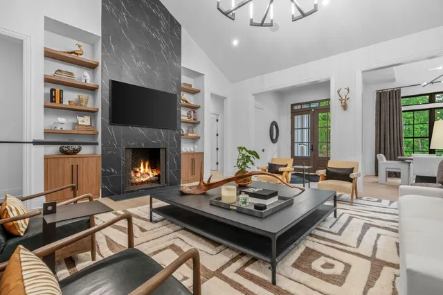 $2,295,000 | 3341 Gaslight Lane, Saugatuck, MI 49453