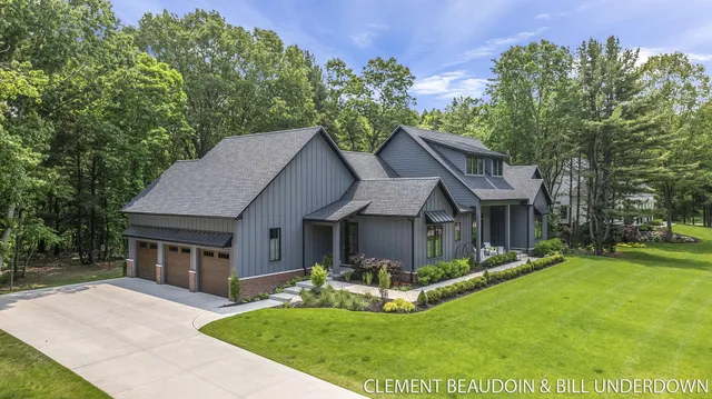 $2,295,000 | 3341 Gaslight Lane, Saugatuck, MI 49453