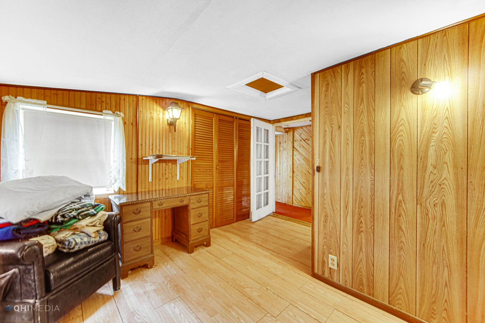 275 West Richton Road Steger, IL 60475 - Photo 23 of 35 a very nice looking room with a flat screen tv