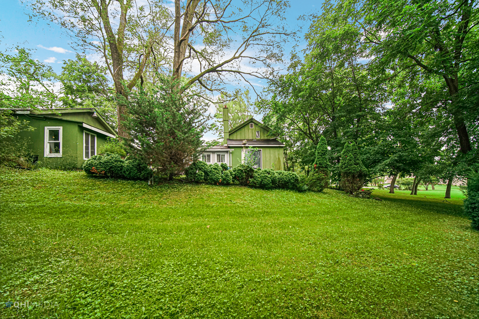 275 West Richton Road Steger, IL 60475 - Photo 30 of 35 a front view of house with yard and green space