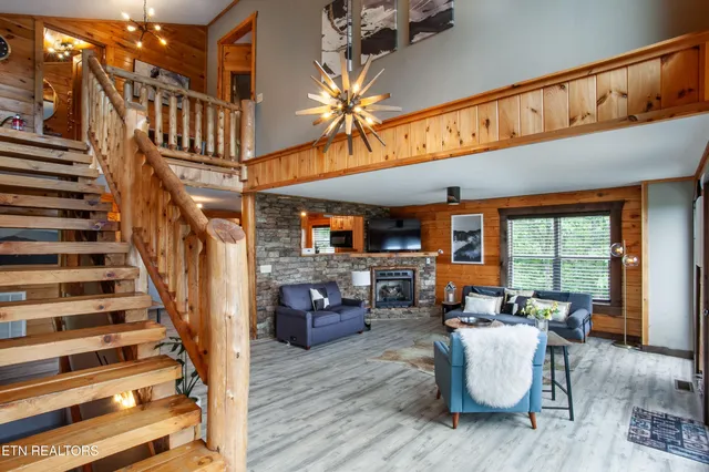 $849,900 | 920 Falcon View Way, Sevierville, TN 37862