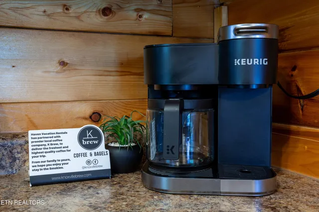 $849,900 | 920 Falcon View Way, Sevierville, TN 37862