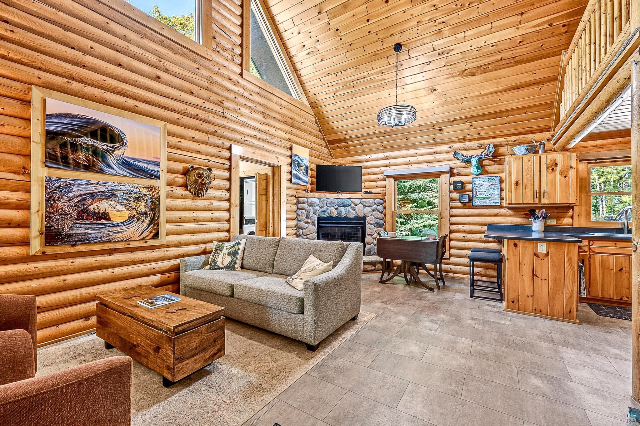 2626 Ridgeview Drive Two Harbors, MN 55616 - Photo 5 of 43 Gallery Image 5