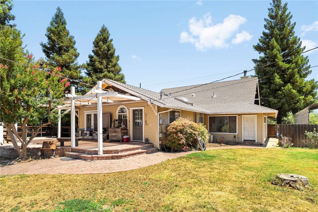 9857 Lott Road Durham, CA 95938 - Photo 29 of 42 back porch