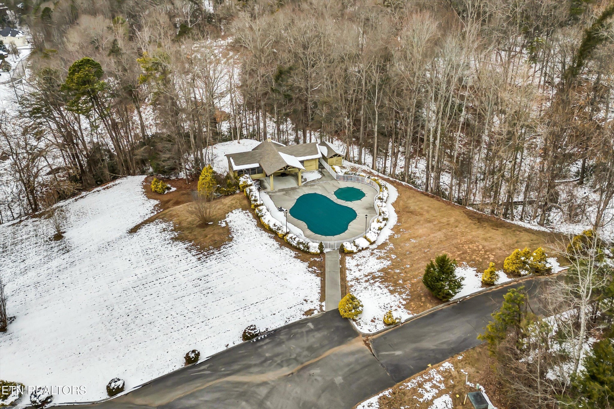 338 Pinnacle View Way, Unit 132 Gatlinburg, TN 37738 - Photo 33 of 40