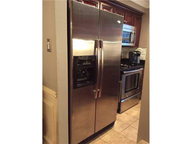 5493-17 Library Road, Unit 17 Bethel Park, PA 15102 - Photo 6 of 17 Kitchen.