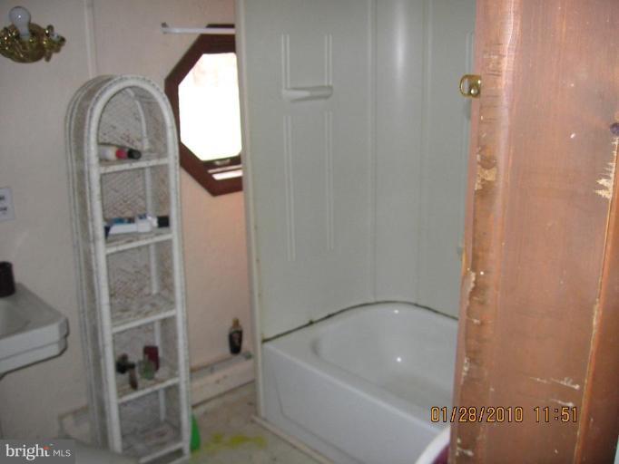 631 Blue Ball Road Elkton, MD 21921 - Photo 10 of 13 Bath #1