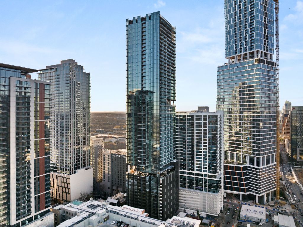 610 Davis Street, Unit 5001 Austin, TX 78701 - Photo 2 of 38 a city view with tall buildings