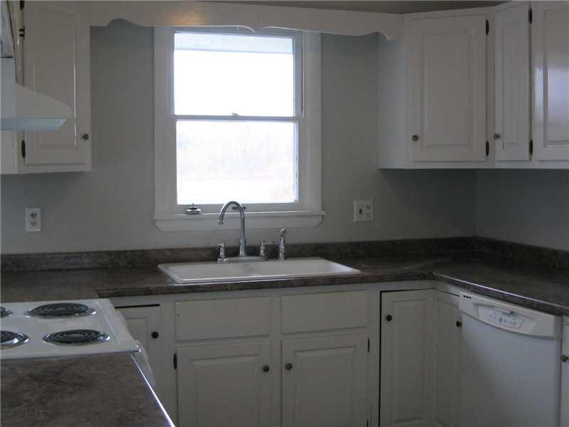 46 Old County Road Thomaston, ME 04861 - Photo 7 of 16 Kitchen.