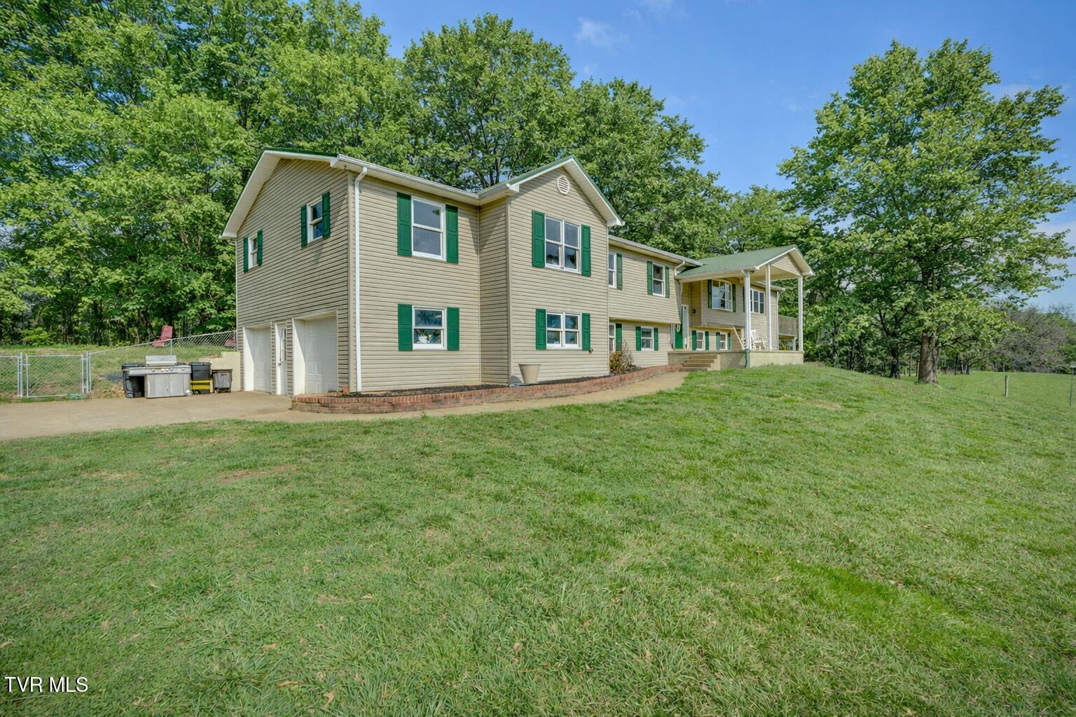 6181 Poplar Springs Road Greeneville, TN 37743 - Photo 2 of 97 002