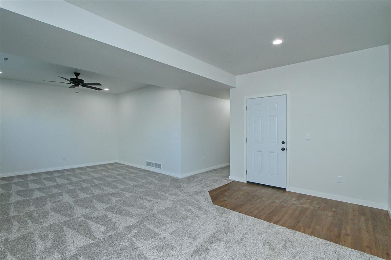 720 West 3rd Street Kalona, IA 52247 - Photo 20 of 30 Gallery Image 20