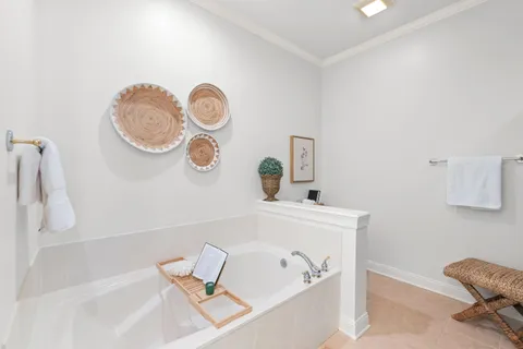 $599,000 | 10946 North Essex Drive, Mequon, WI 53092