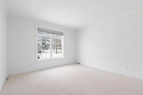 $599,000 | 10946 North Essex Drive, Mequon, WI 53092