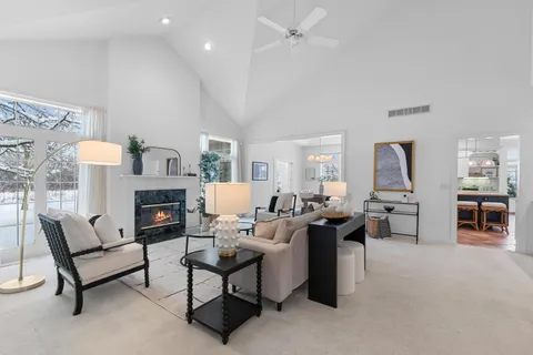 $599,000 | 10946 North Essex Drive, Mequon, WI 53092