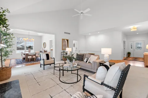 $599,000 | 10946 North Essex Drive, Mequon, WI 53092