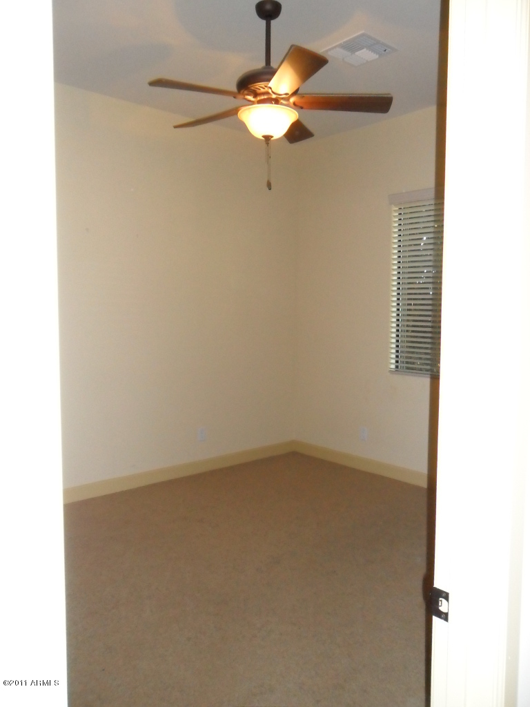 4245 East Cheery Lynn Road Phoenix, AZ 85018 - Photo 13 of 16 Secondary bedroom