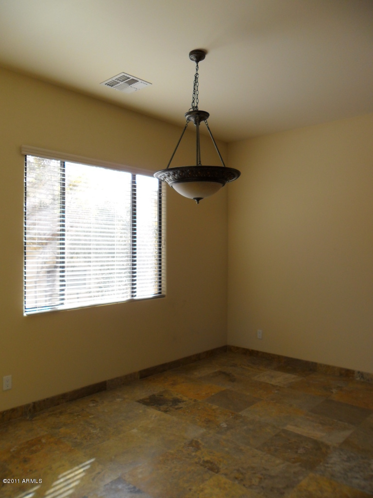 4245 East Cheery Lynn Road Phoenix, AZ 85018 - Photo 5 of 16 Dining room