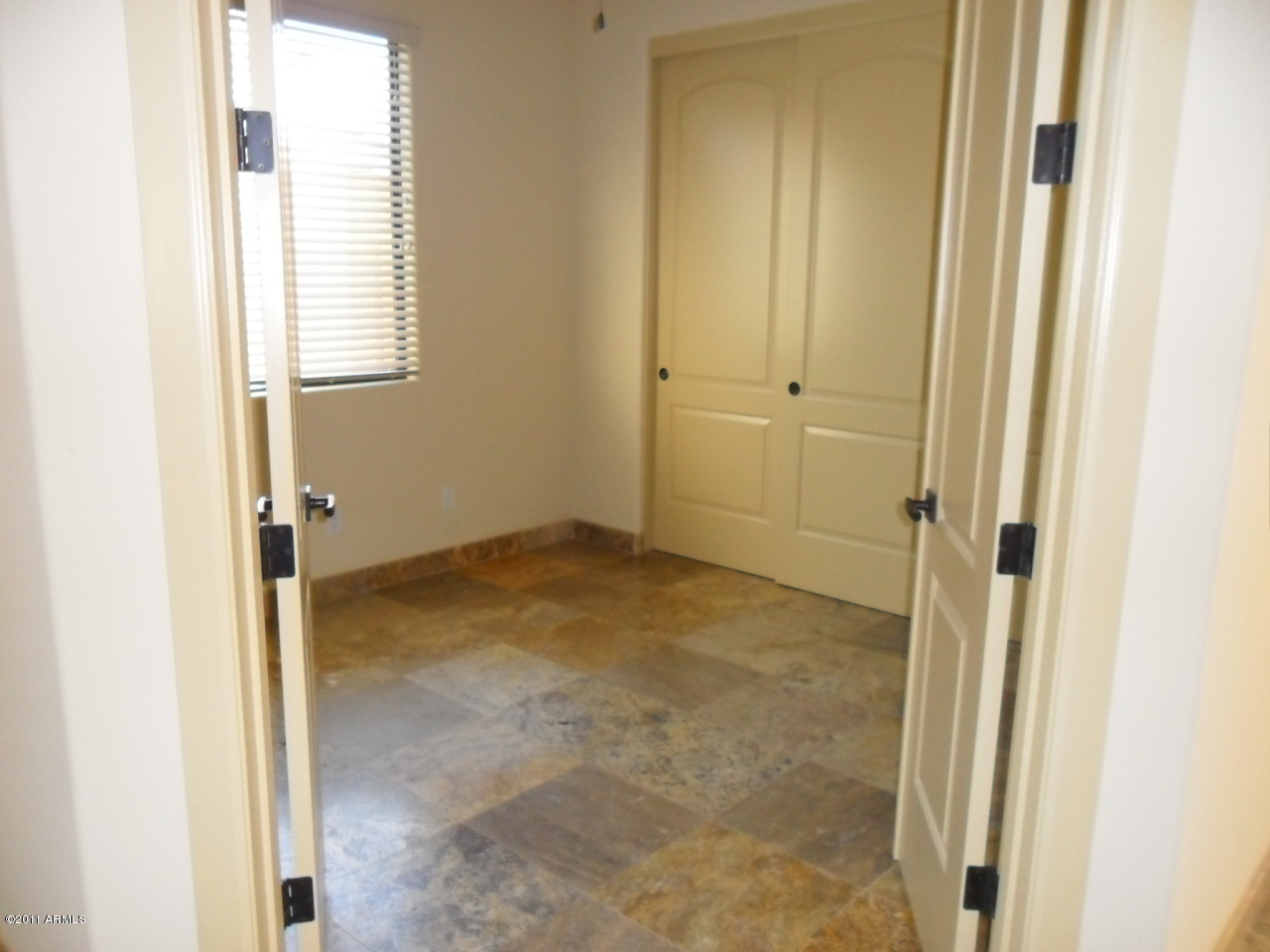 4245 East Cheery Lynn Road Phoenix, AZ 85018 - Photo 6 of 16 Den