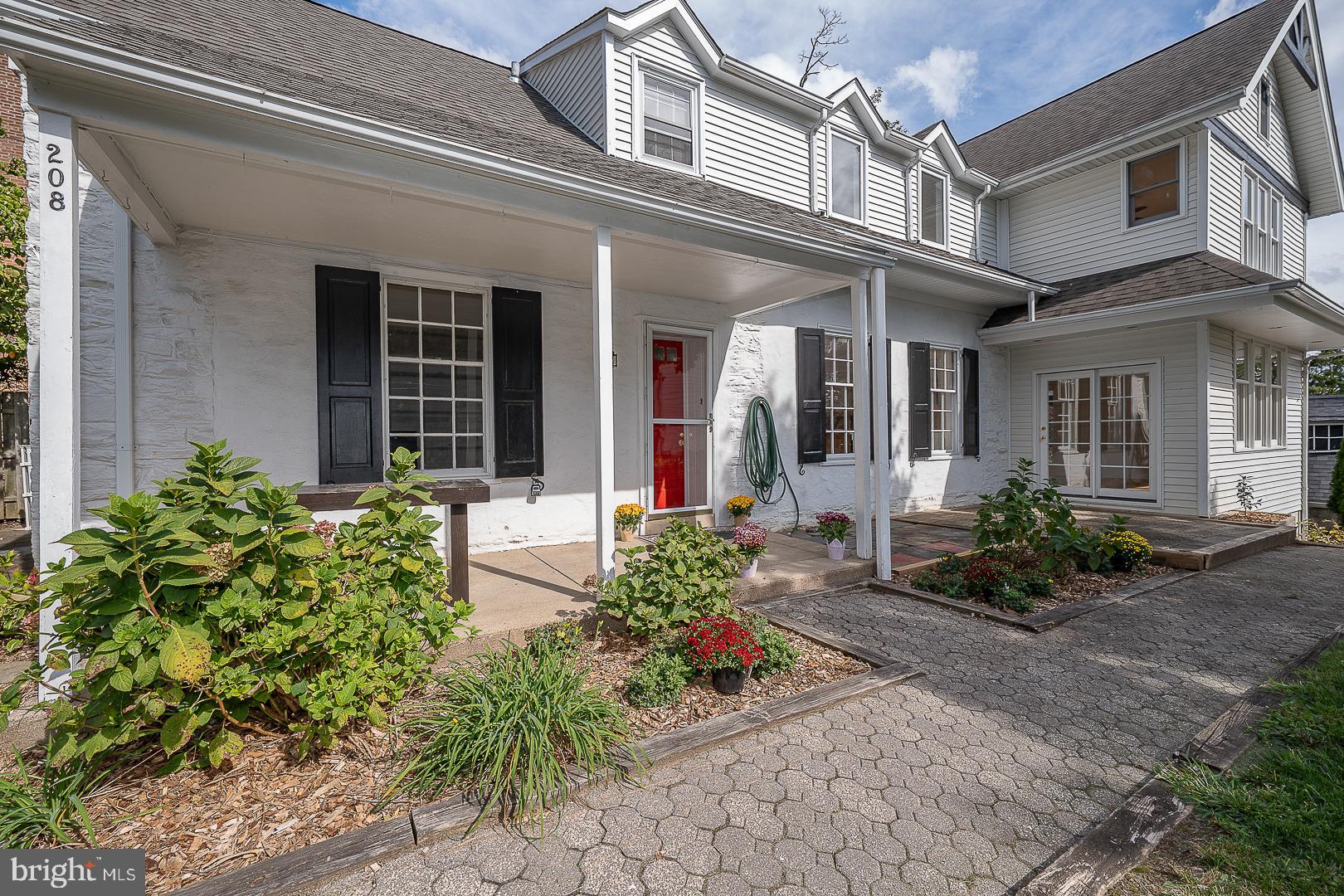 208 Barrie Road Narberth, PA 19072 - Photo 2 of 26