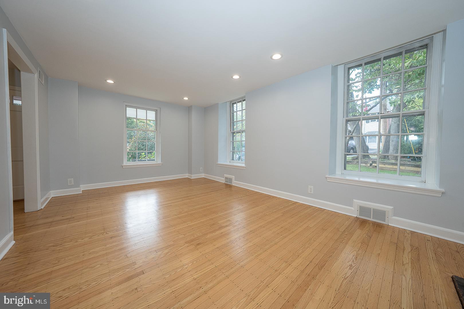 208 Barrie Road Narberth, PA 19072 - Photo 4 of 26