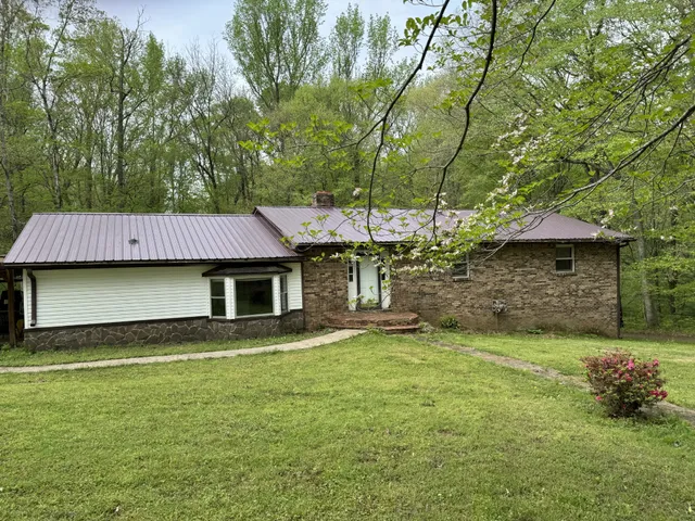 $290,000 | 4050 Southside Road, Southside, TN 37171