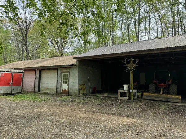$260,000 | 4050 Southside Road, Southside, TN 37171