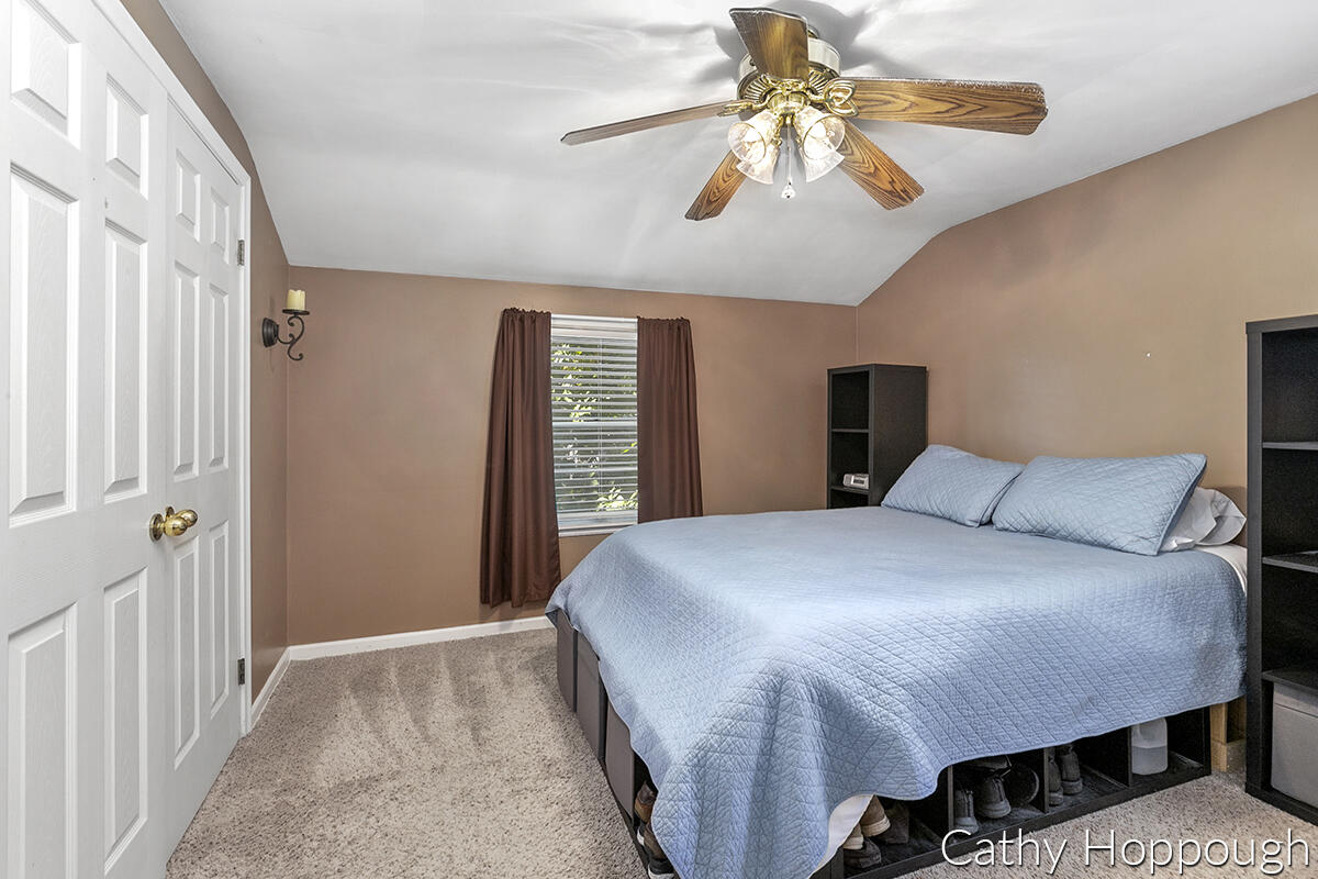 2215 Fairfax Road Lansing, MI 48910 - Photo 17 of 33 IMG_1016