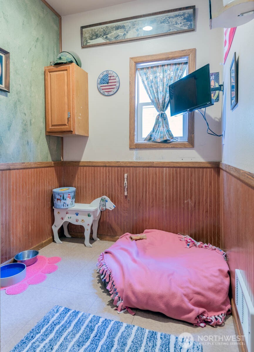 239 Robinson Road Port Angeles, WA 98362 - Photo 31 of 40