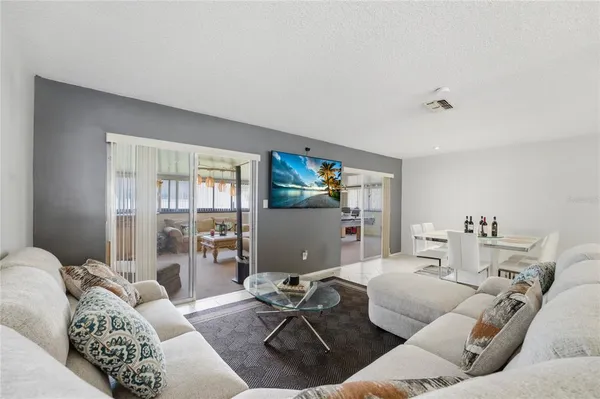 $425,000 | 10725 William Tell Drive, Orlando, FL 32821