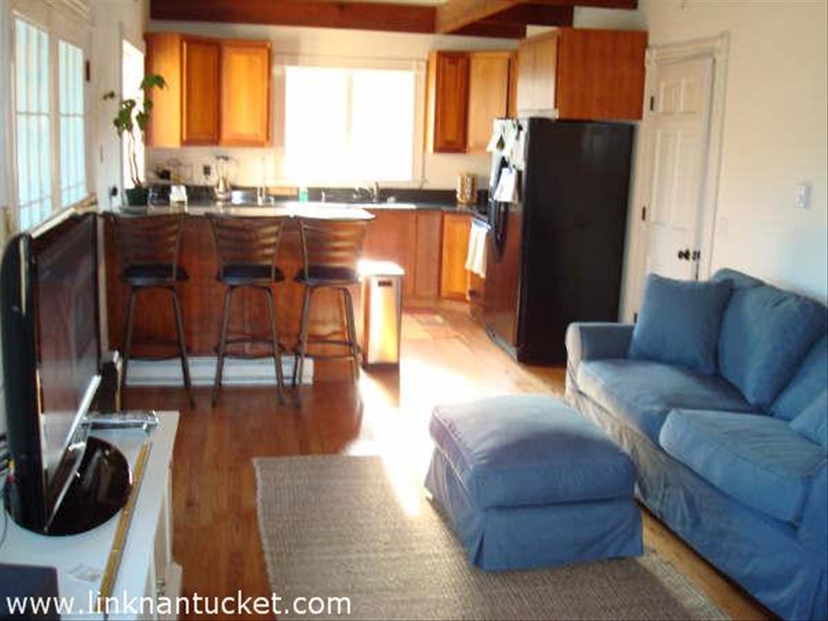 59 Somerset Road Nantucket, MA 02554 - Photo 5 of 16 Gallery Image 5