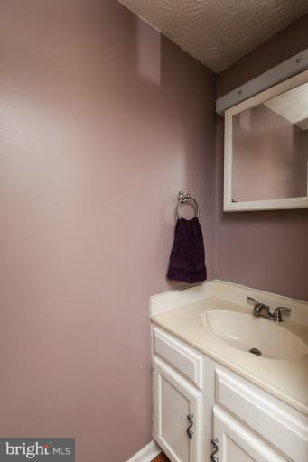24 Hyacinth Road Baltimore, MD 21234 - Photo 15 of 25 Bath